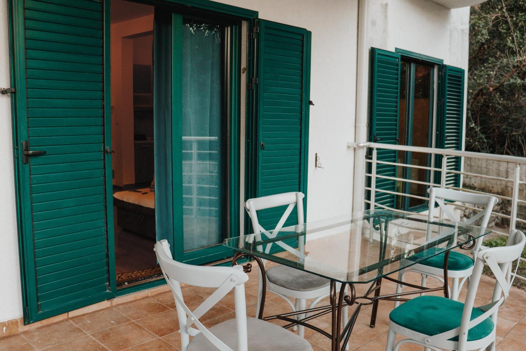 Apartman Mia Risan Ngoại thất bức ảnh